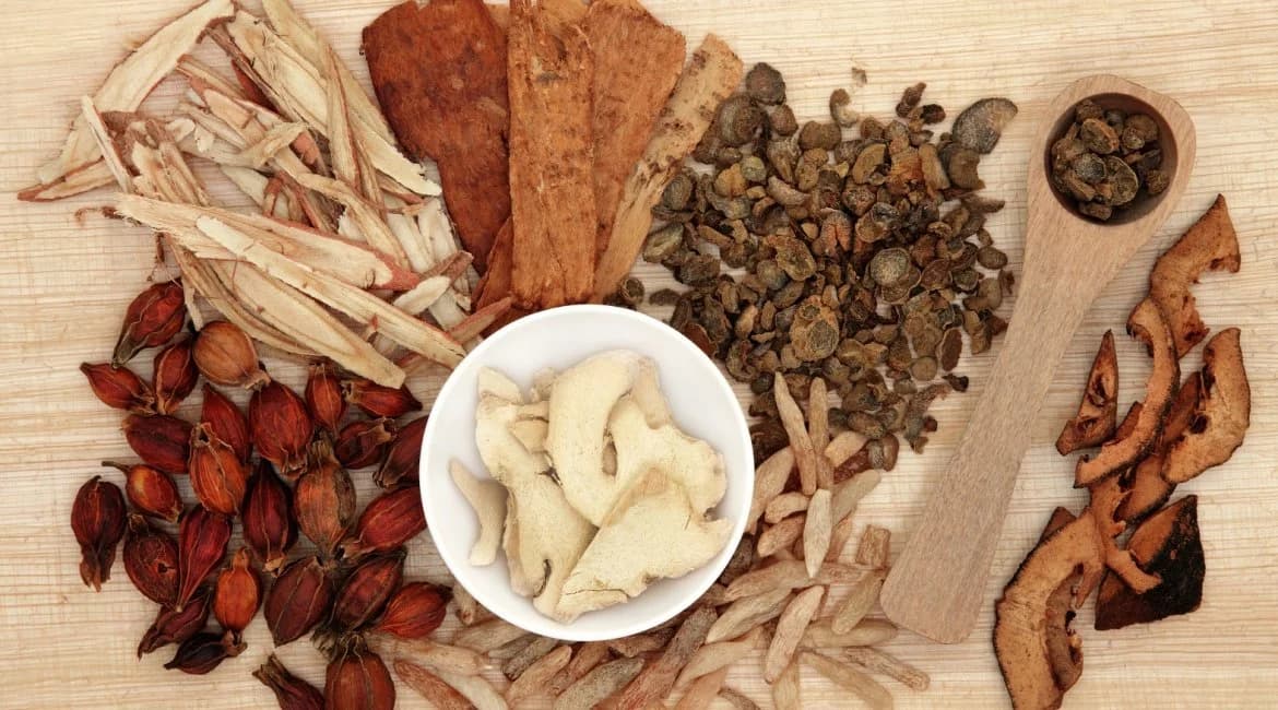 ยาสมุนไพรจีน กรุงเทพ - Chinese Herbal Medicine Bangkok ประคบสมุนไพร ไออุ่น ยาจีน 250+ สูตร